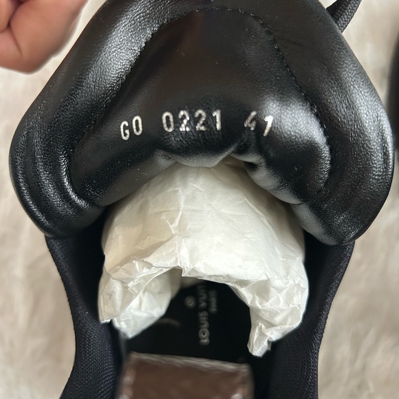 LV Archlight Sneakers size 41.0 - Picture 9 of 12